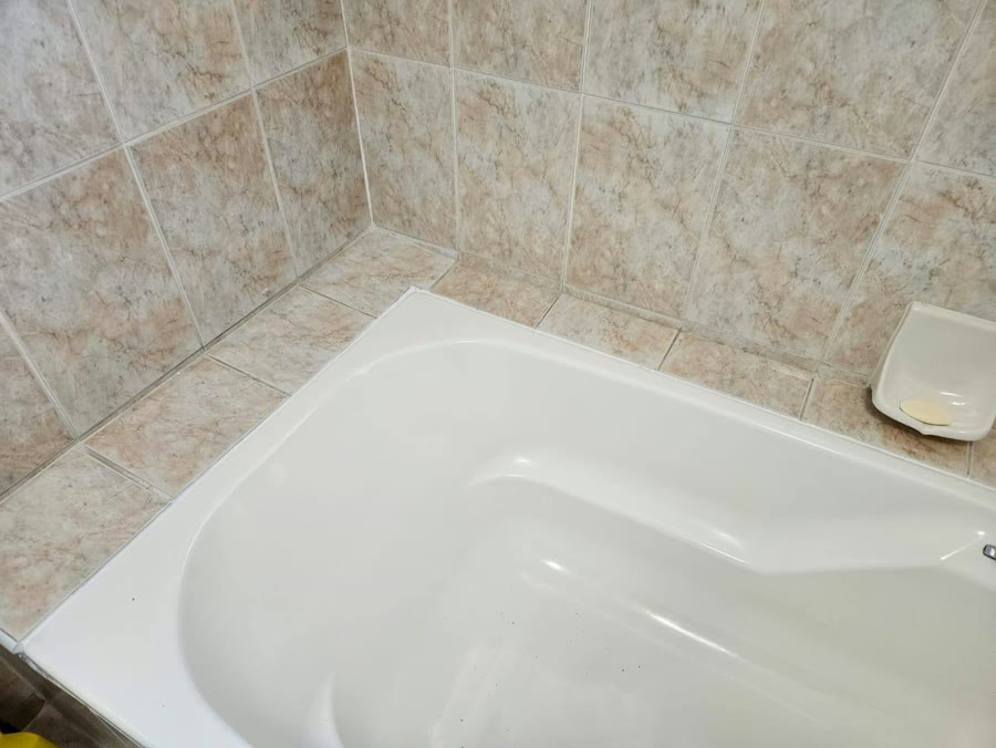 Floor tiling installation